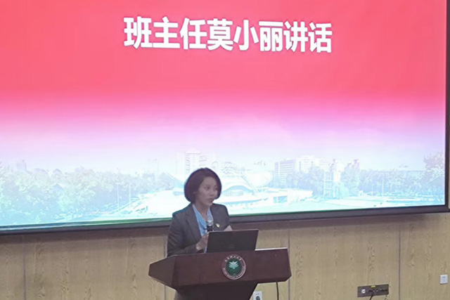 635威尼斯召开全体学生大会5.jpg